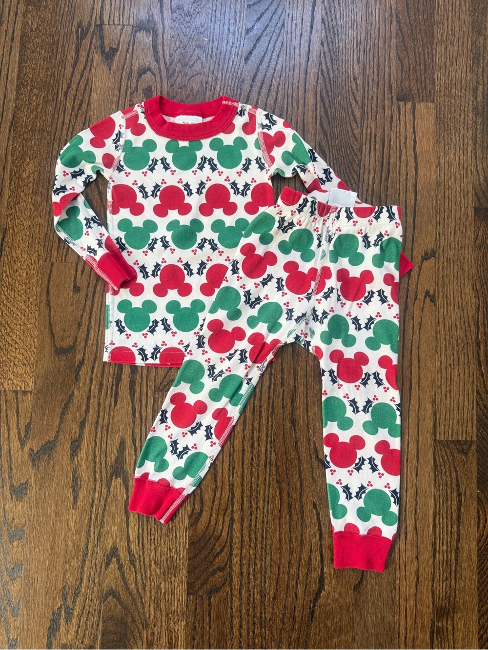 Hanna Andersson Red & Green Mickey Head Holiday Pajama Set